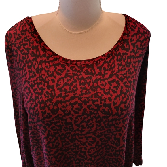 JM Collection Womens Size 0X Red & Black Animal Print 3/4 Sleeve Top Stretchy - Picture 2 of 10